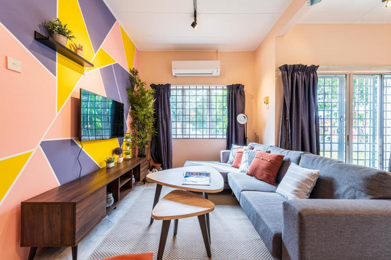 Tanjung Sepat 3 Bedrooms Cozy House for 8 Pax Sungai Pelek Bagian luar foto